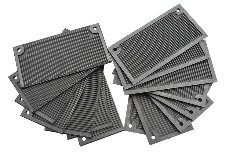 Low temperature graphite bipolar plate