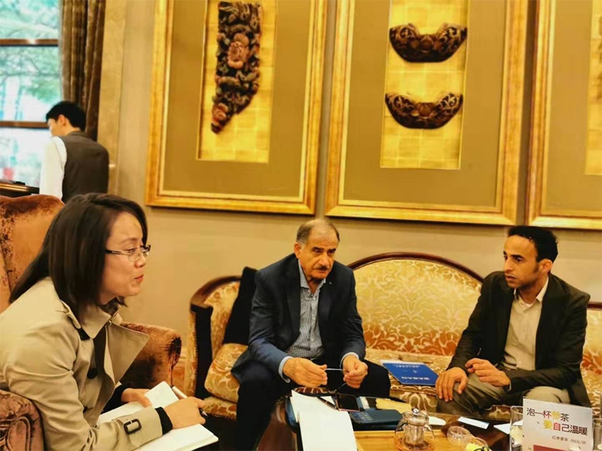 Customers from Oman came to our company for a visit (2)