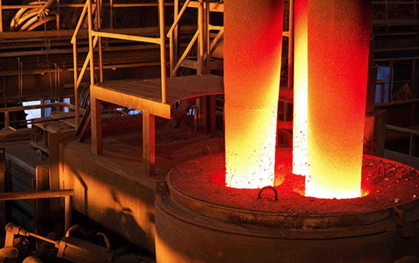 How do graphite electrodes work?