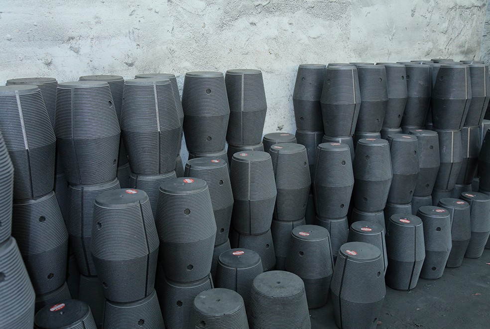 graphite electrode