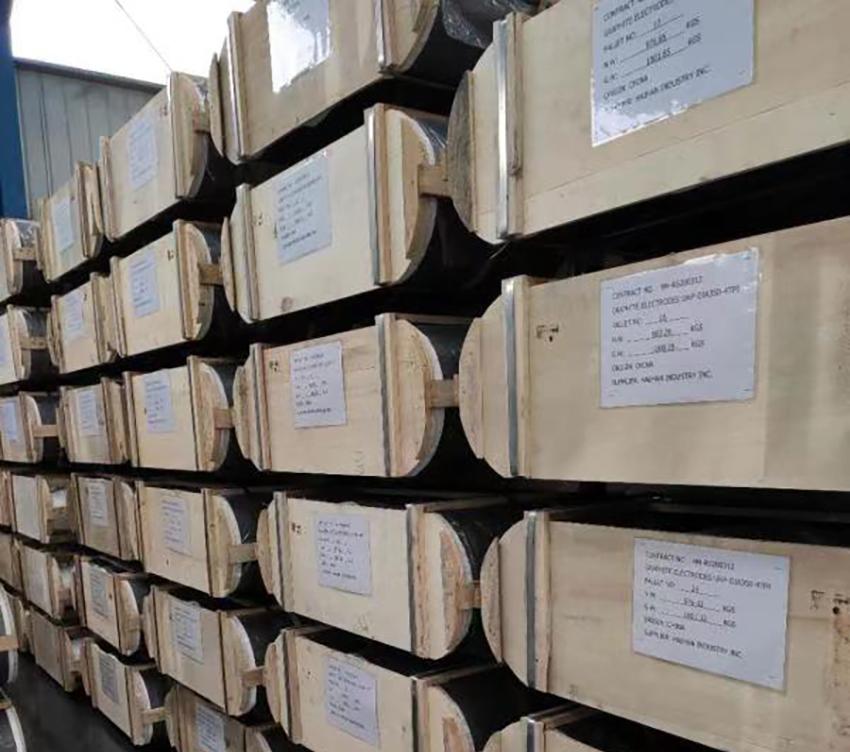 UHP φ350mm graphite electrode